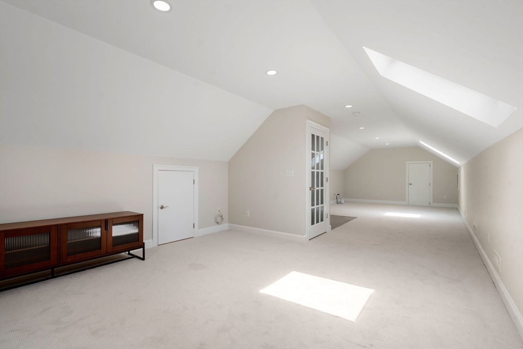 19 Dunedin Road Wellesley, MA 02481 - Photo 35 of 38