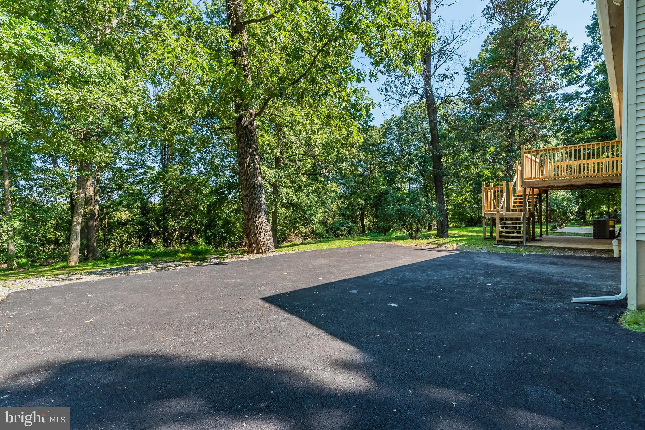 12 Oak Ridge Road Carlisle, PA 17015 - Photo 6 of 47 Gallery Image 6