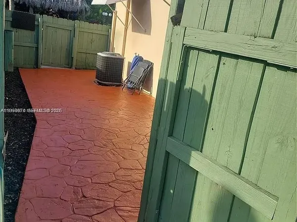 $950 | 6117 Southwest 31st Street, Unit B, Miramar, FL 33023