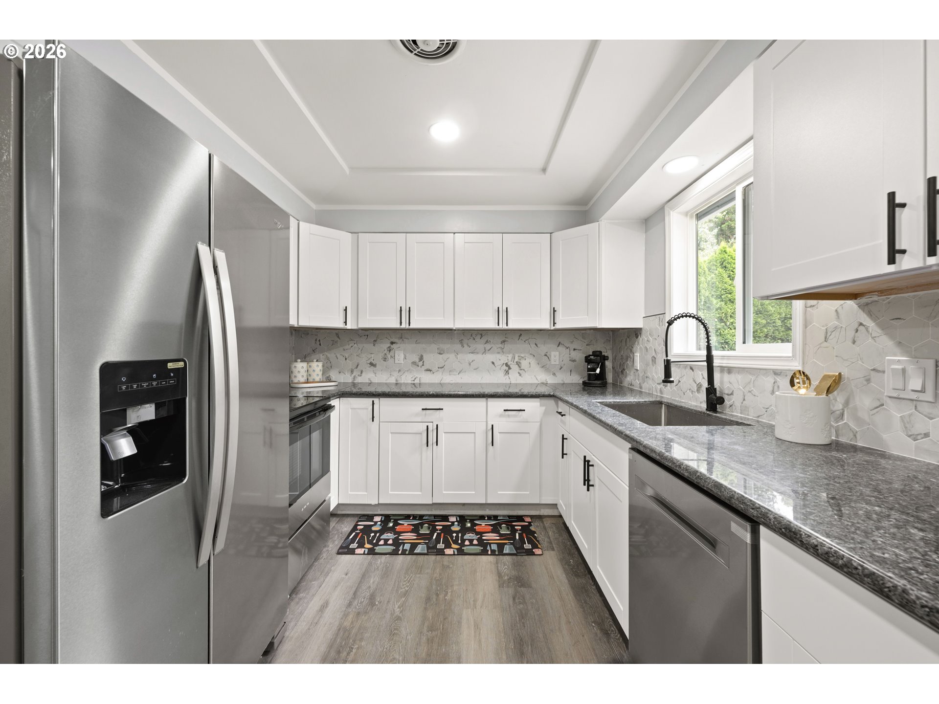 8923 Southeast Clinton Street Portland, OR 97266 - Photo 12 of 36 Kitchen