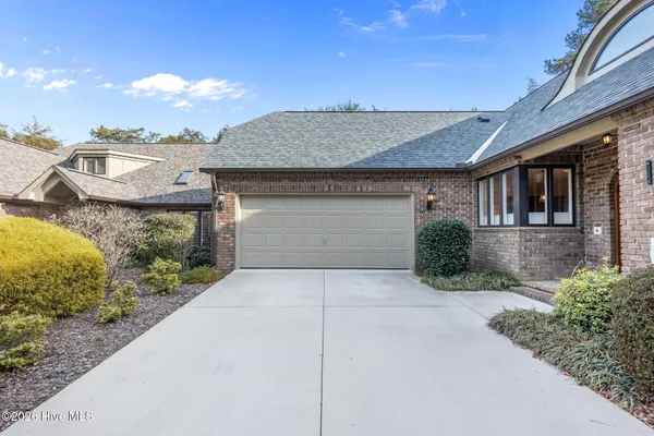 $729,000 | 4 Chalford Place, Pinehurst, NC 28374