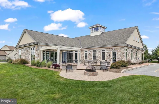 $699,900 | 605 Greenbriar Path, Cochranville, PA 19330