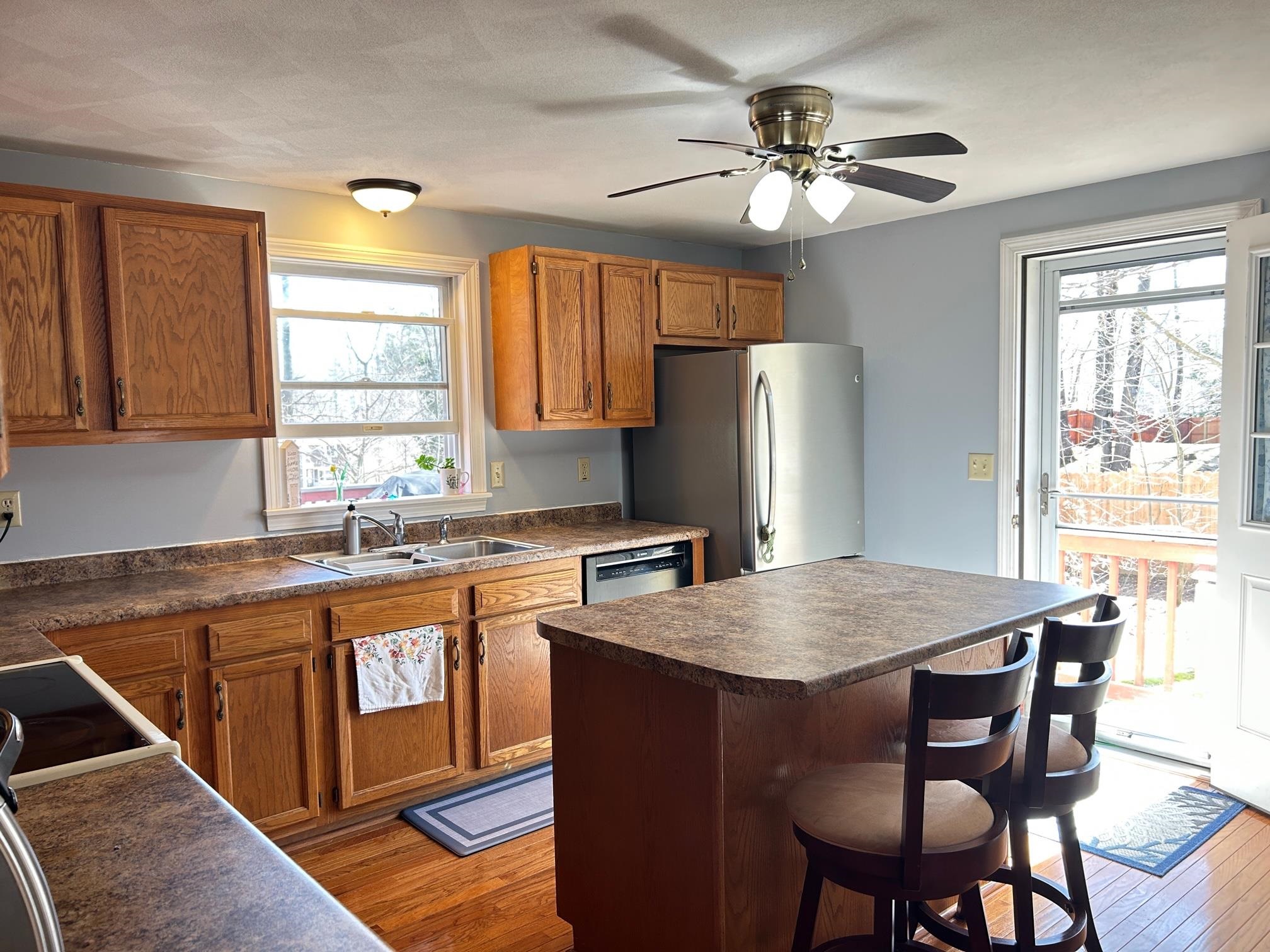 15 Capitol Circle Rochester, NH 03867 - Photo 7 of 49