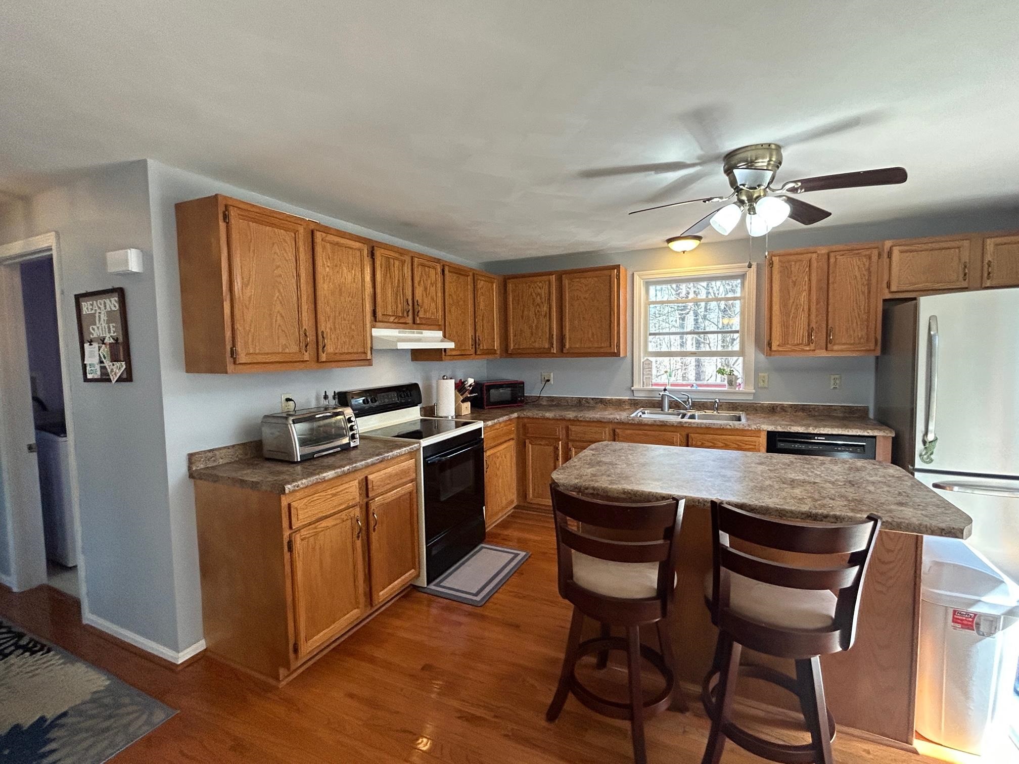 15 Capitol Circle Rochester, NH 03867 - Photo 8 of 49