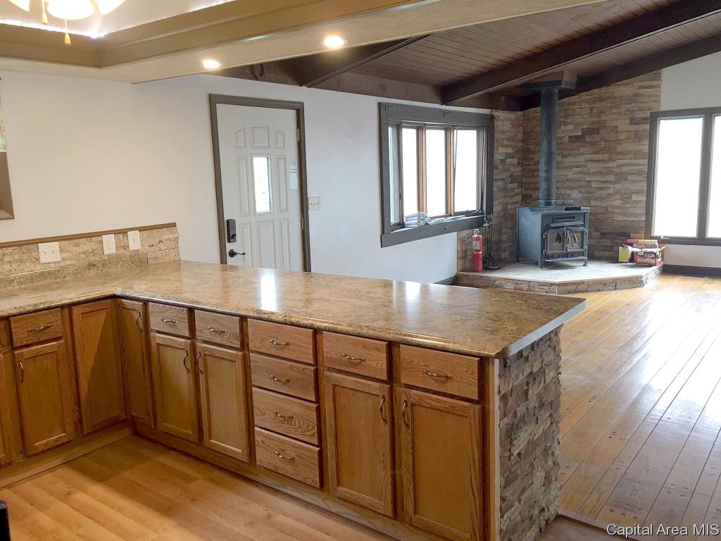 6360 Mottar Road Rochester, IL 62563 - Photo 14 of 36