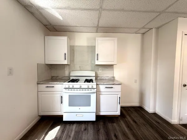$950 | 1256 North Avenue, Unit 1, Beacon, NY 12508