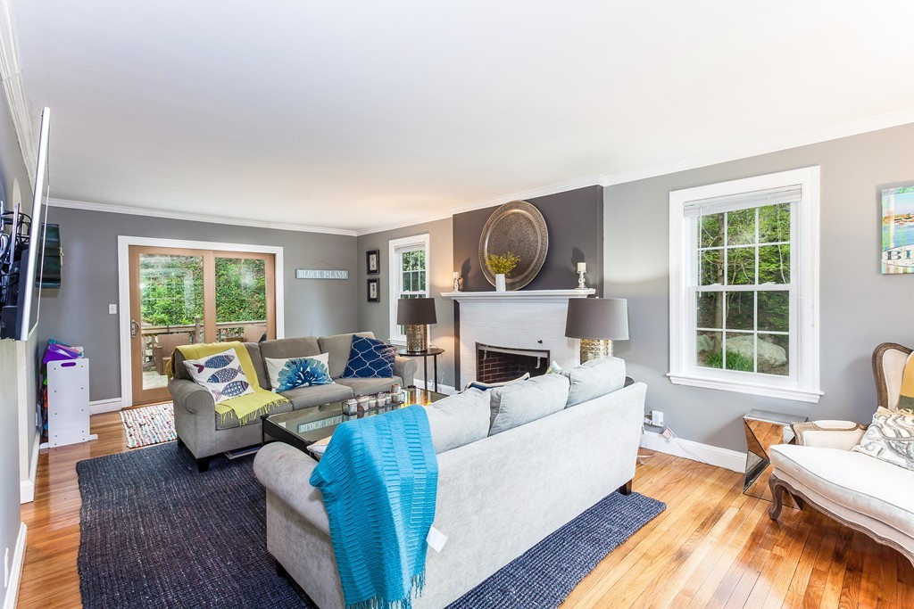 235 Reedsdale Road Milton, MA 02186 - Photo 4 of 26 Gallery Image 4