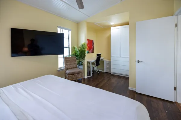$1,750 | 14130 East Cabana Street, Unit 8B, Corpus Christi, TX 78418
