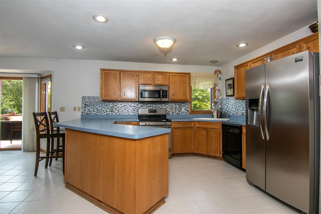 11498 Ridgecrest Drive Roscoe, IL 61073 - Photo 7 of 23 Gallery Image 7