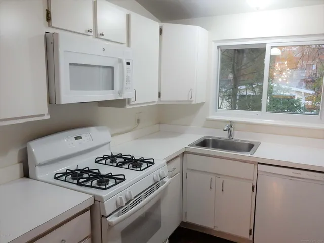 $7,500 | 4 Split Timber Place, Greenwich, CT 06878