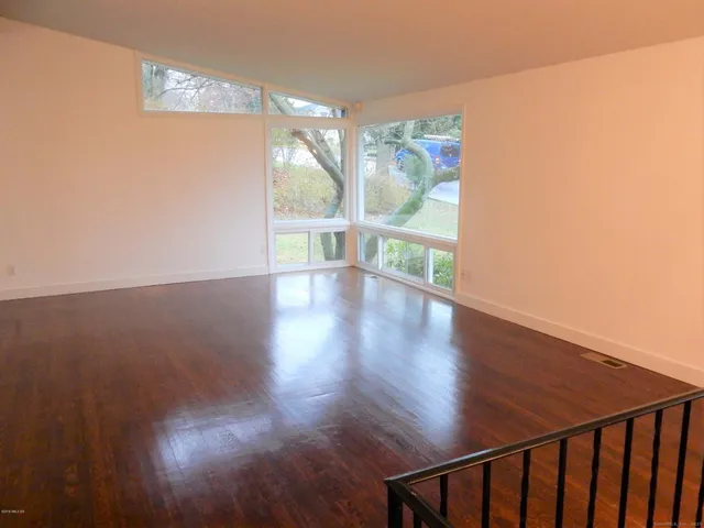 $7,500 | 4 Split Timber Place, Greenwich, CT 06878