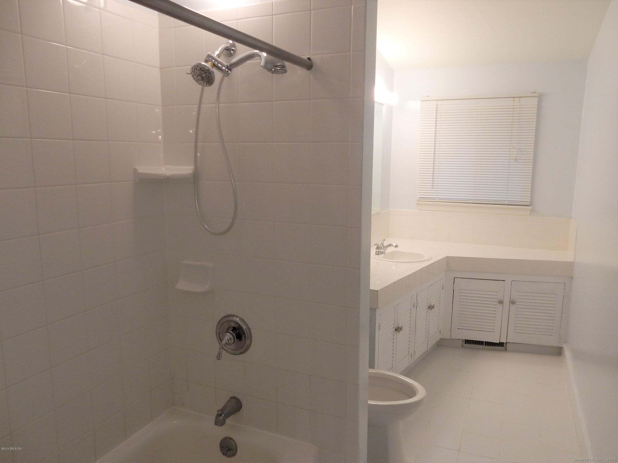 4 Split Timber Place Greenwich, CT 06878 - Photo 6 of 23