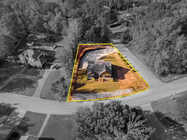 $469,000 | 200 Creekside Drive, Florence, AL 35630