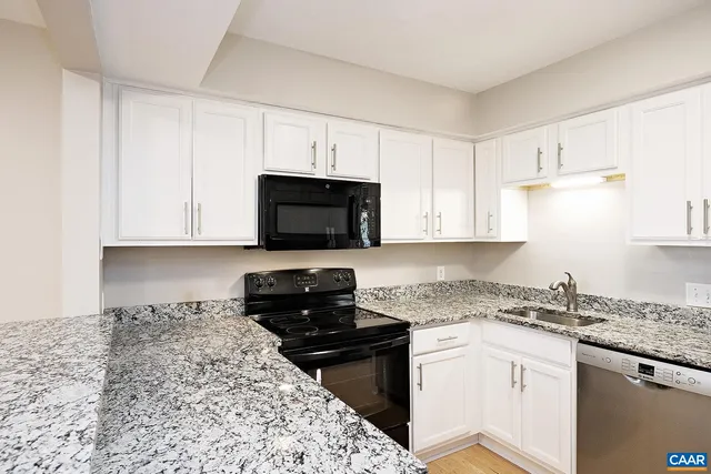 $2,200 | 1032 Cheshire Court, Charlottesville, VA 22901