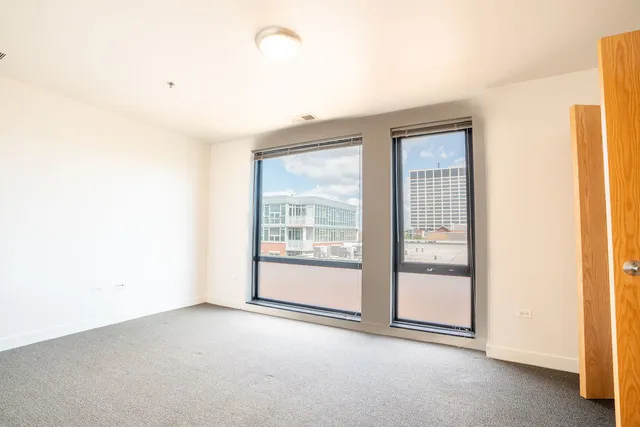 $2,200 | 3622 South State Street, Unit 420, Chicago, IL 60609