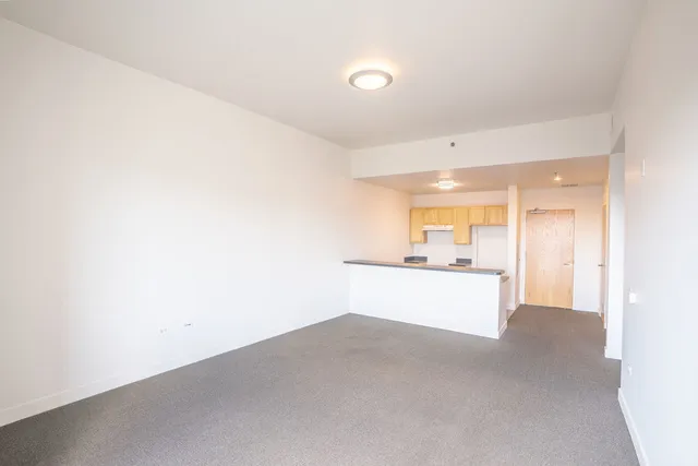 $2,200 | 3622 South State Street, Unit 420, Chicago, IL 60609