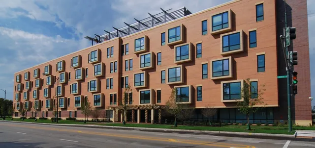 $2,200 | 3622 South State Street, Unit 420, Chicago, IL 60609