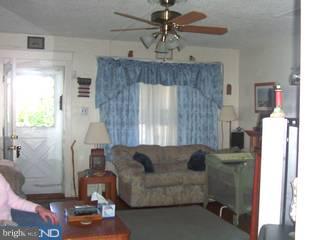 117 Oakley Road Upper Darby, PA 19082 - Photo 4 of 6