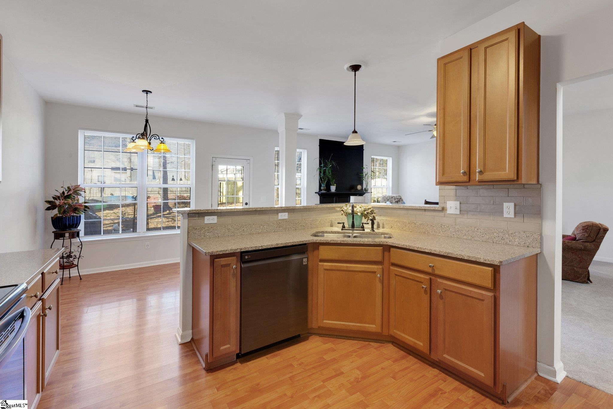 4 Saybrook Road Simpsonville, SC 29681 - Photo 8 of 49 Gallery Image 8