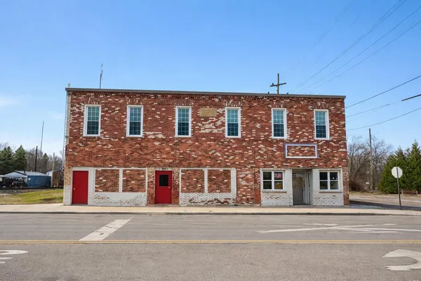 $275,000 | 910 Monroe Street, Carleton, MI 48117