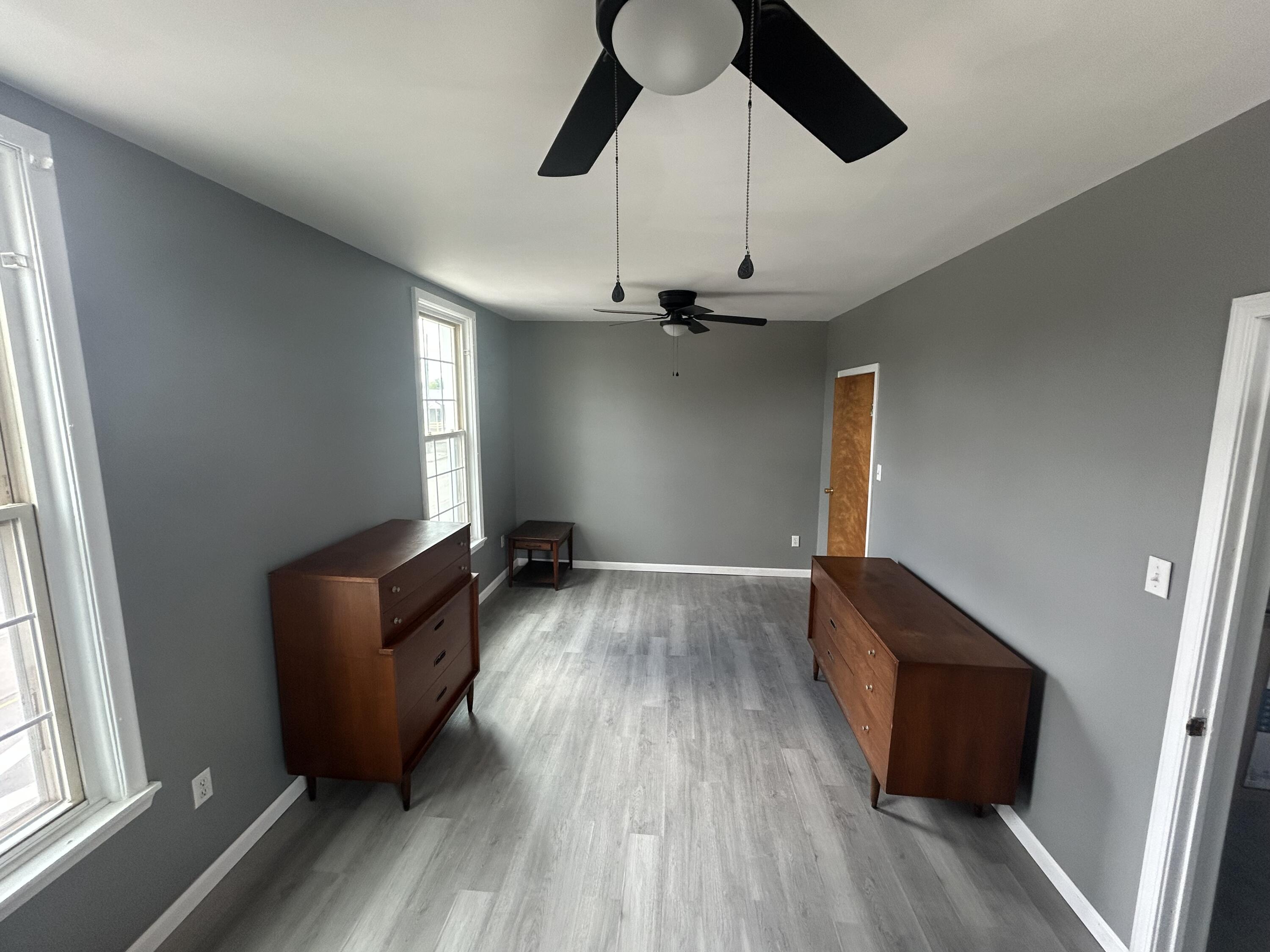 910 Monroe Street Carleton, MI 48117 - Photo 9 of 16 IMG_1363