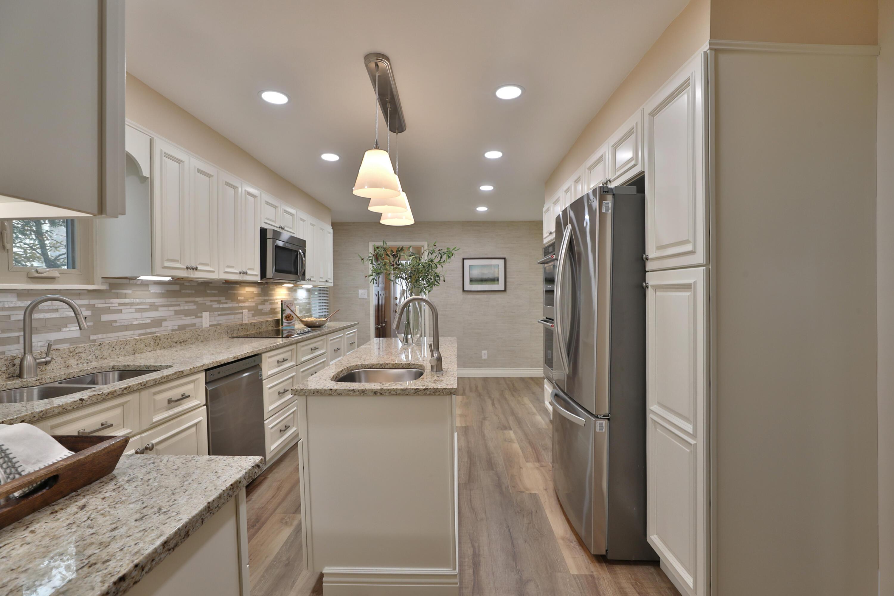 92 North Ardmore Road Bexley, OH 43209 - Photo 22 of 54 Chef's kitchen