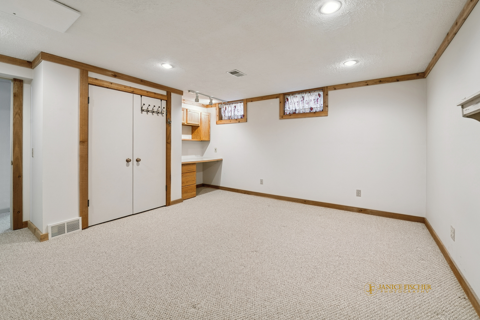 8N465 Shady Lane Elgin, IL 60124 - Photo 19 of 32