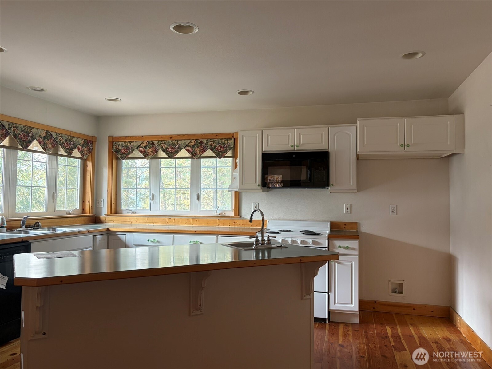 497 Dolomite Road Colville, WA 99114 - Photo 3 of 23 Gallery Image 3
