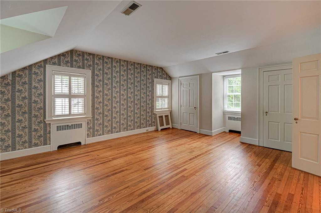 1408 Reynolda Road Winston-Salem, NC 27104 - Photo 31 of 39