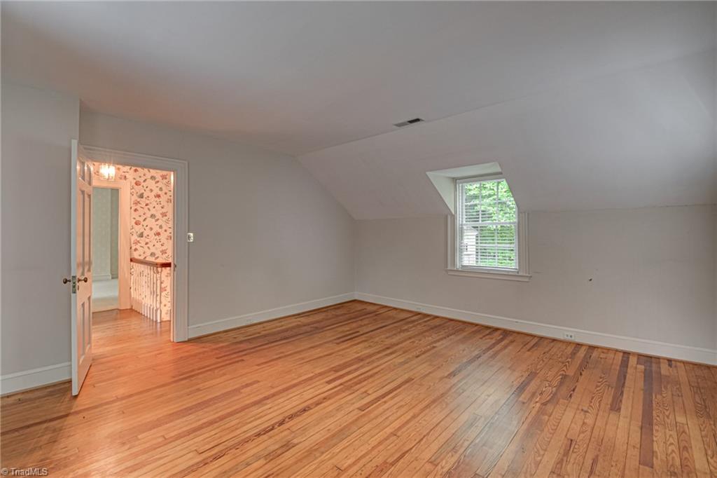 1408 Reynolda Road Winston-Salem, NC 27104 - Photo 33 of 39