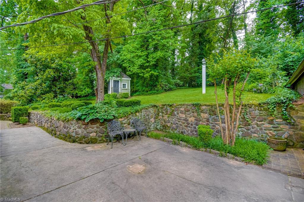 1408 Reynolda Road Winston-Salem, NC 27104 - Photo 36 of 39