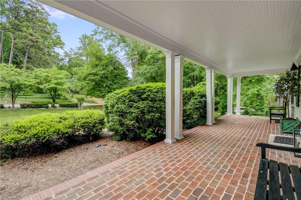 1408 Reynolda Road Winston-Salem, NC 27104 - Photo 4 of 39