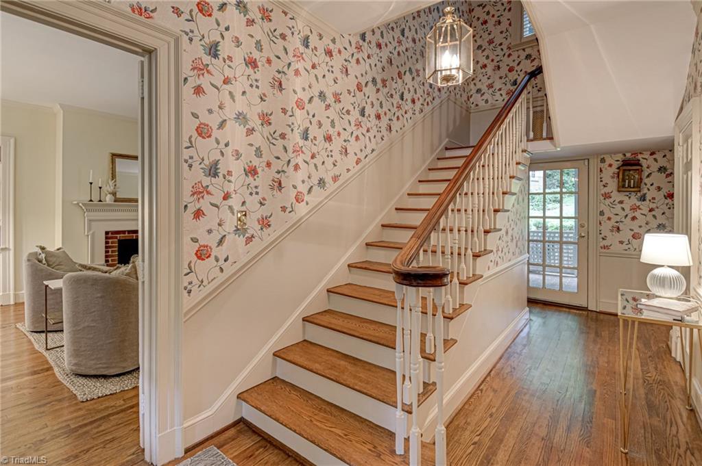 1408 Reynolda Road Winston-Salem, NC 27104 - Photo 6 of 39