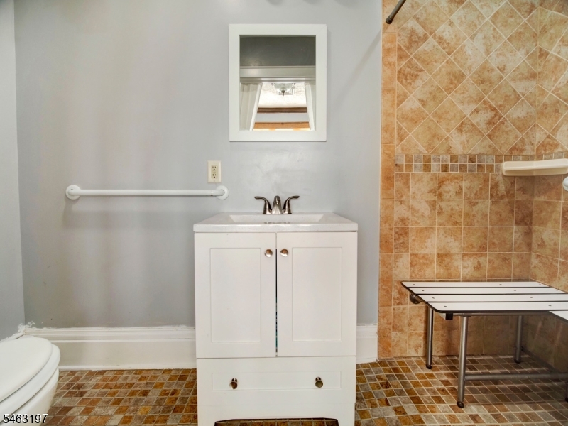 156 Hillside Road Elizabeth, NJ 07208 - Photo 16 of 31 Gallery Image 16