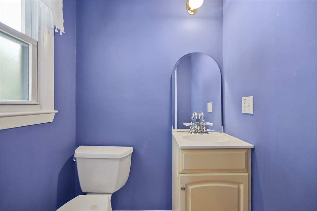 419 Acton Road Chelmsford, MA 01824 - Photo 16 of 37 Gallery Image 16