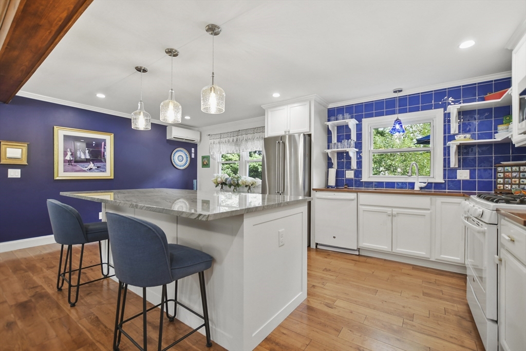 419 Acton Road Chelmsford, MA 01824 - Photo 7 of 37 Gallery Image 7