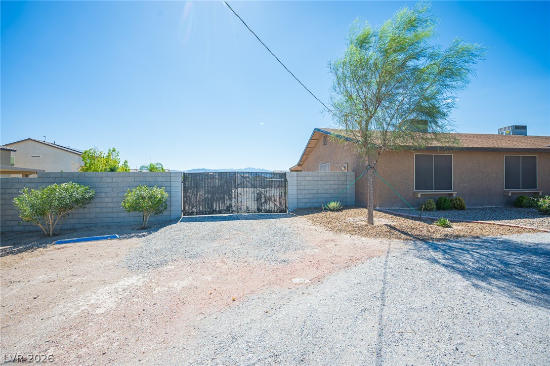 7041 North Decatur Boulevard Las Vegas, NV 89131 - Photo 27 of 33 South RV Gate