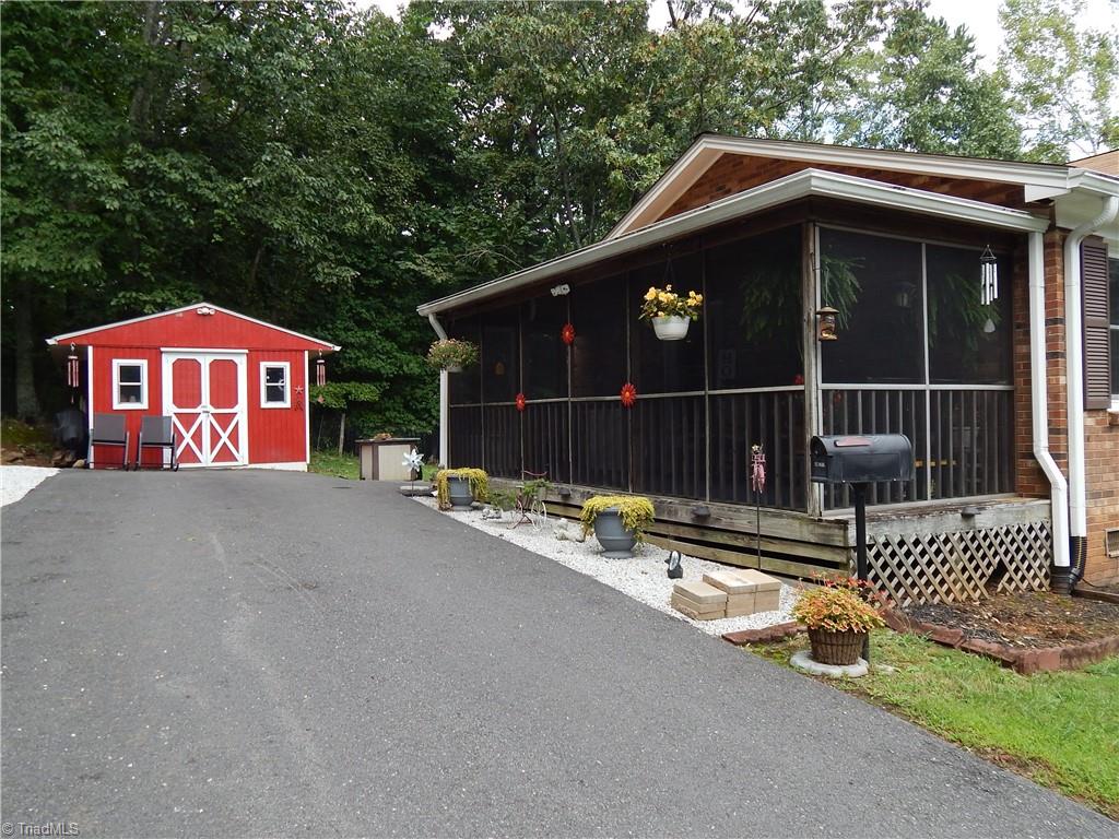 954 Quaker Road Mount Airy, NC 27030 - Photo 3 of 41 Gallery Image 3
