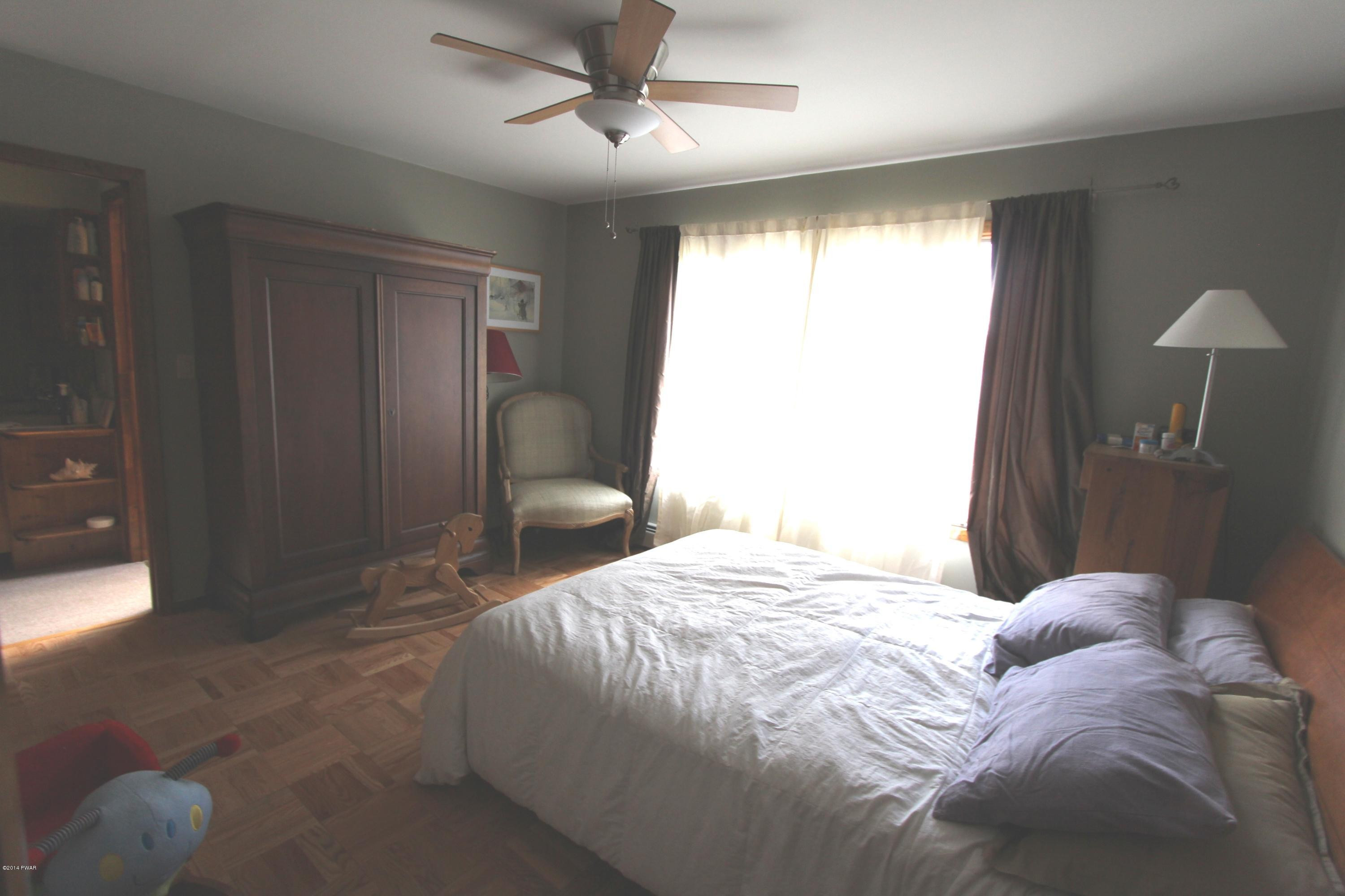 127 Lake Shore Road Shohola, PA 18458 - Photo 22 of 42 Gallery Image 22