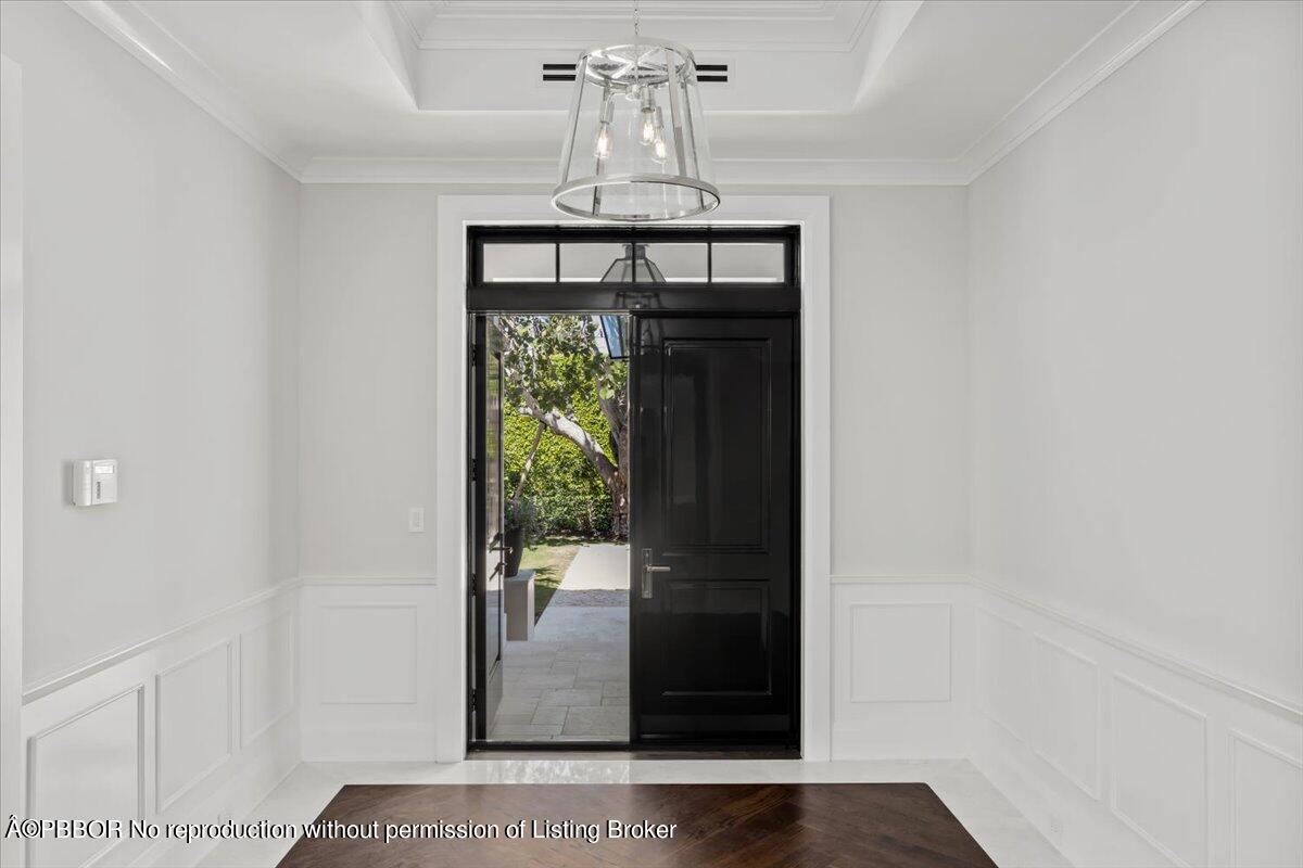 130 Algoma Road Palm Beach, FL 33480 - Photo 15 of 64 Foyer