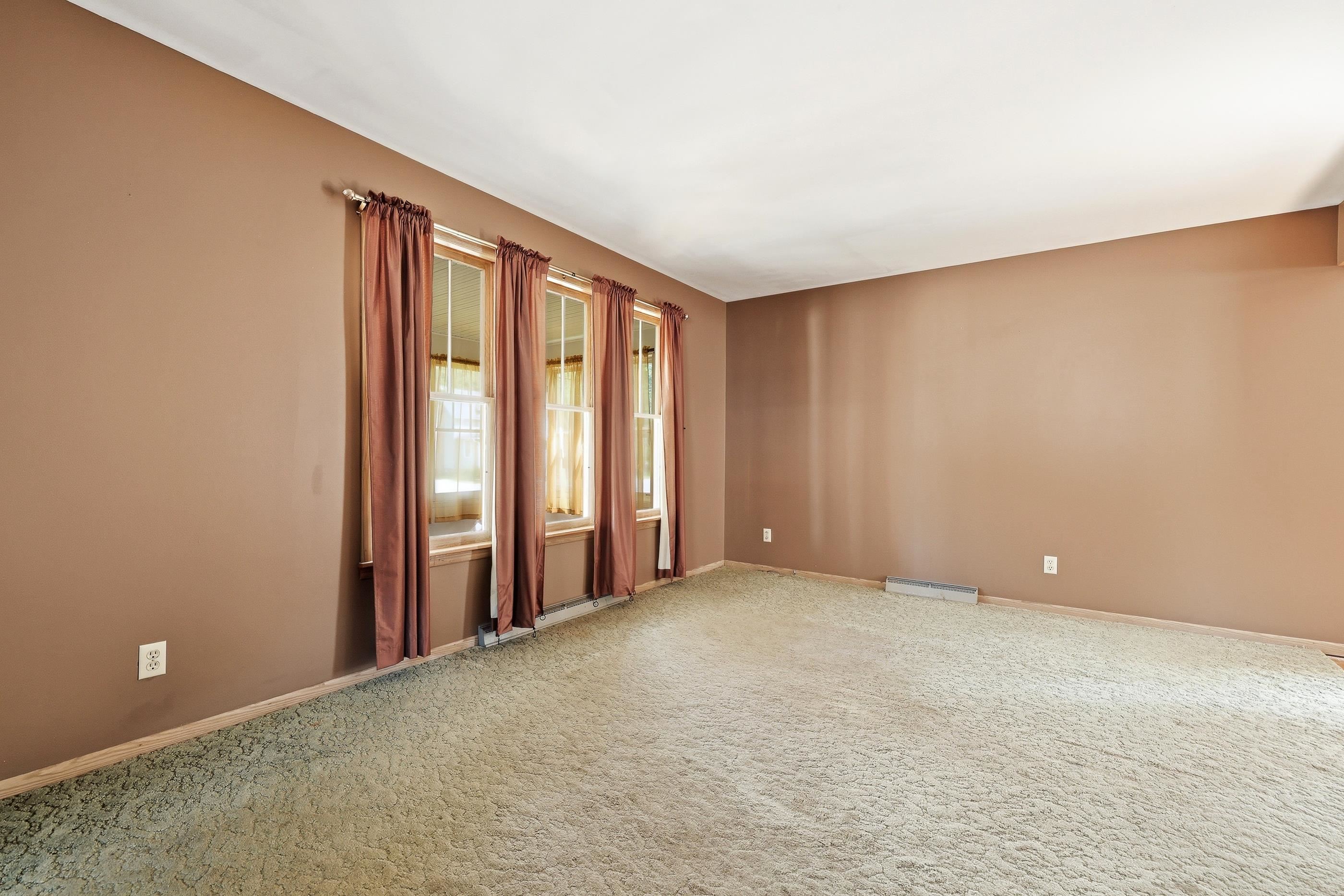 449 West Clark Street Stevens Point, WI 54481 - Photo 9 of 52