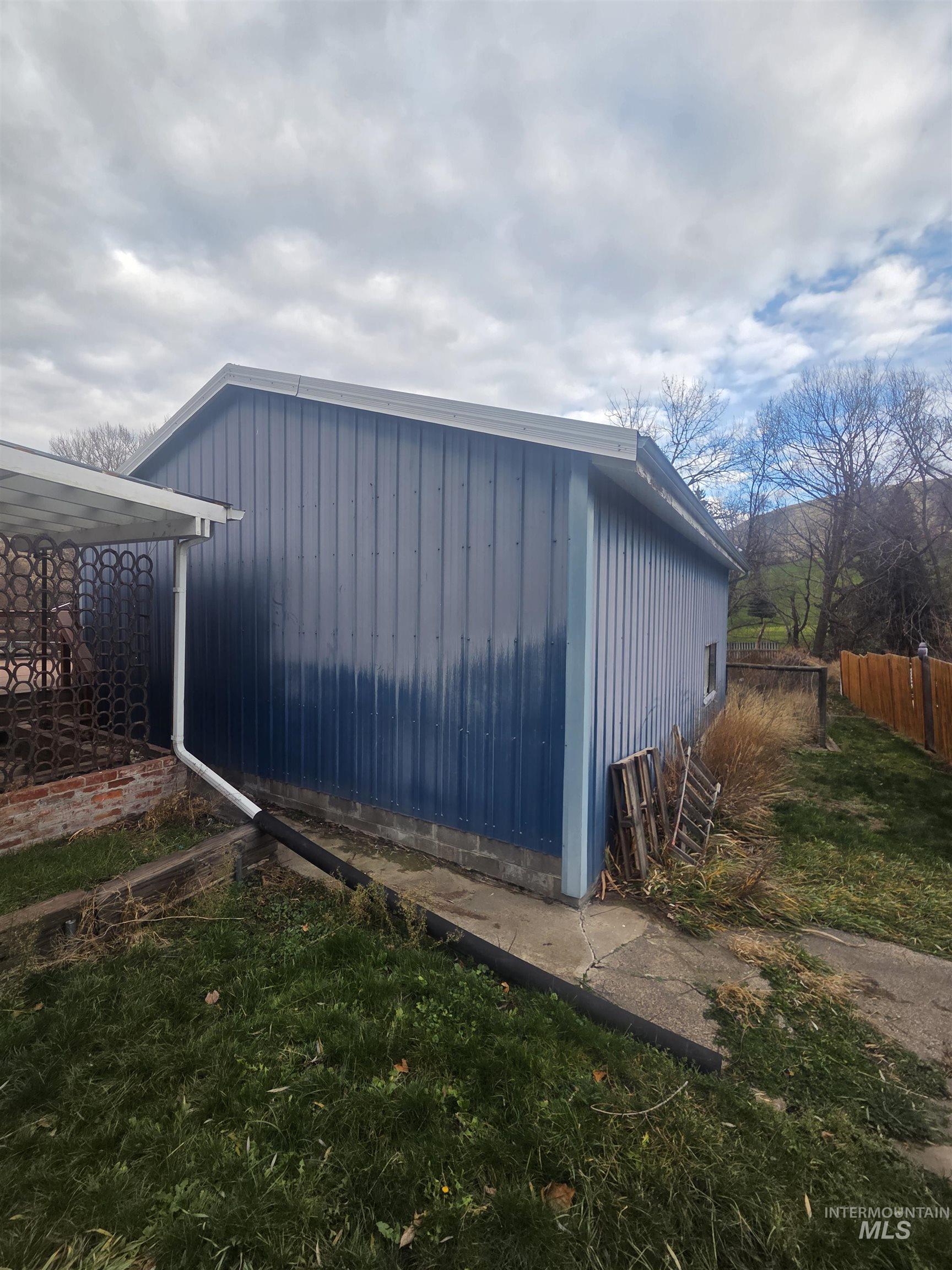 465 South 15th Street Pomeroy, WA 99347 - Photo 2 of 24 View of outdoor structure