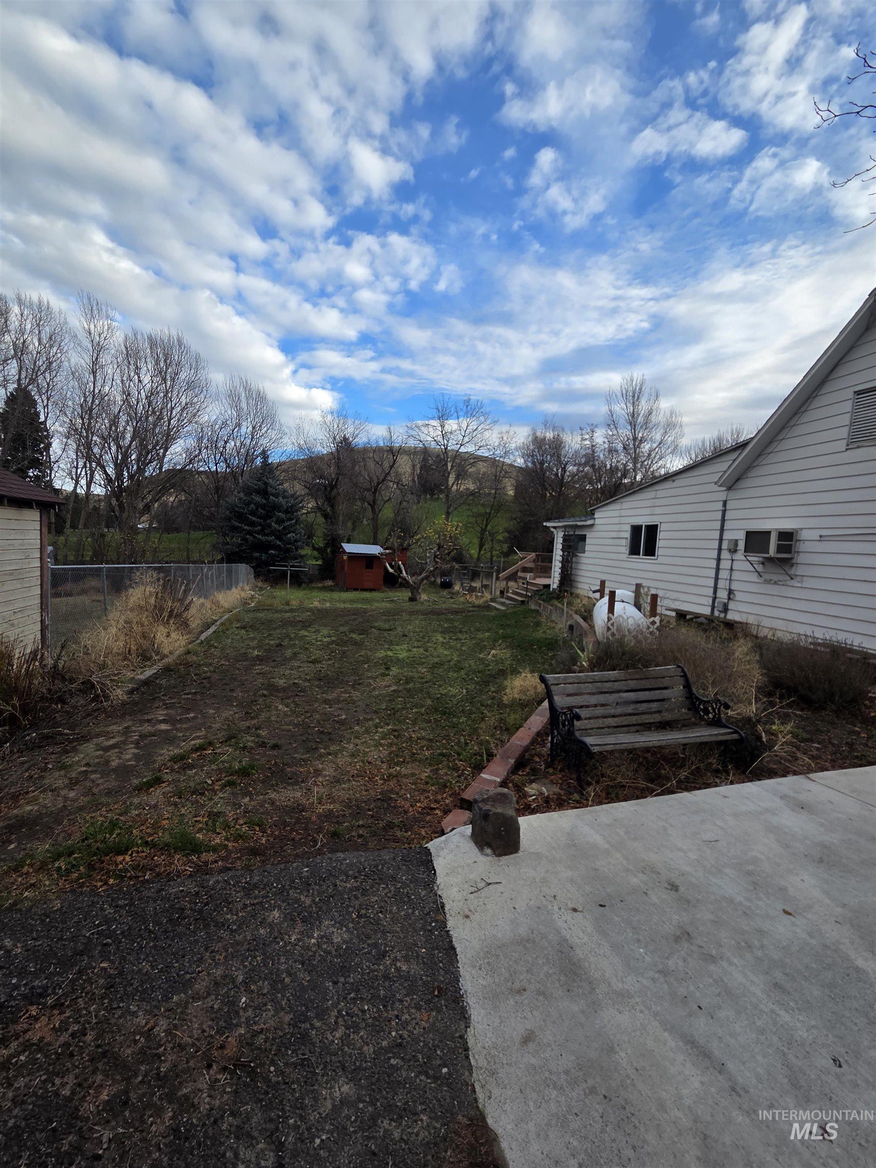 465 South 15th Street Pomeroy, WA 99347 - Photo 23 of 24 View of yard