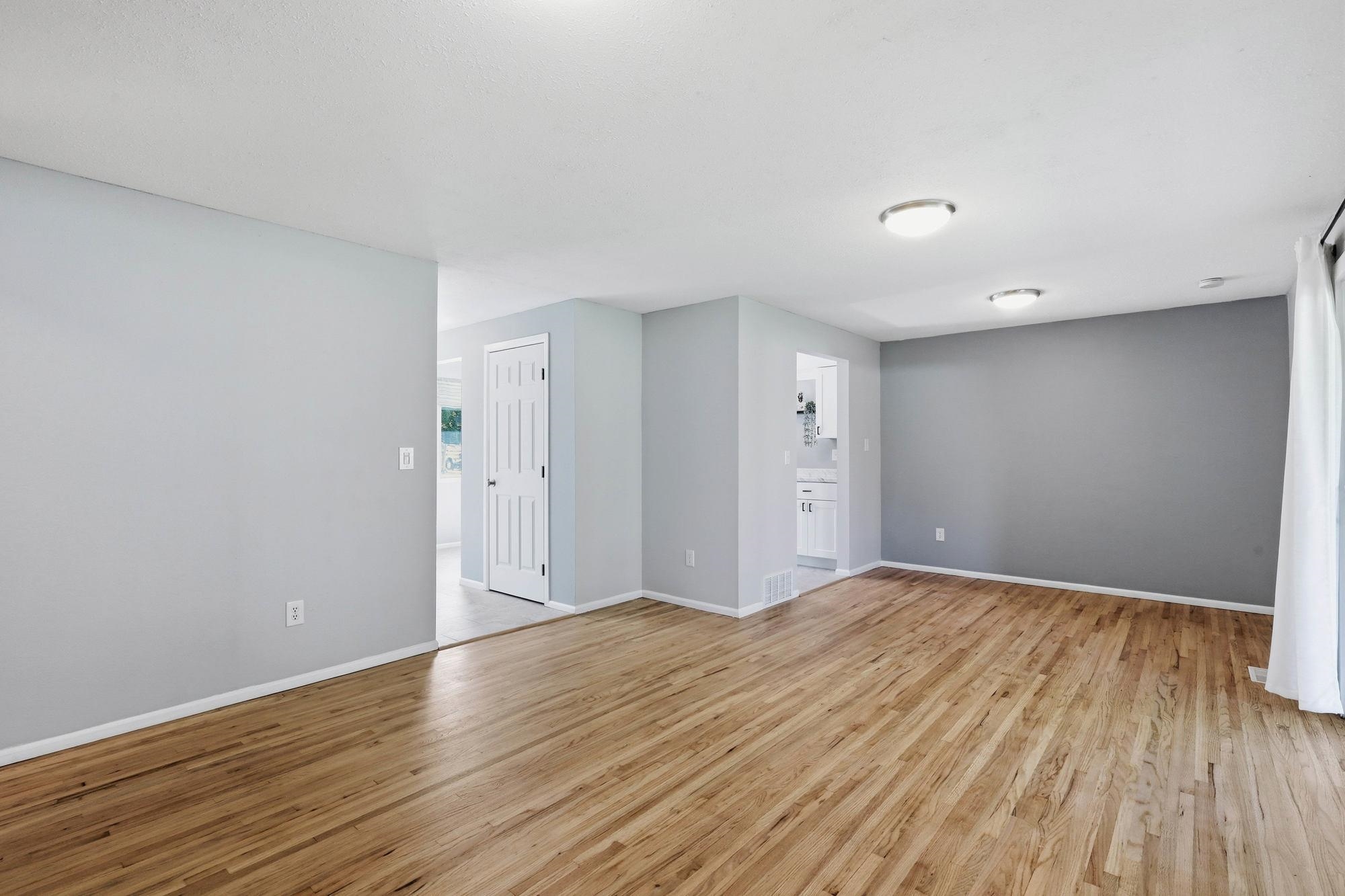 1003 North Warren Road Spokane Valley, WA 99216 - Photo 6 of 44 Gallery Image 6