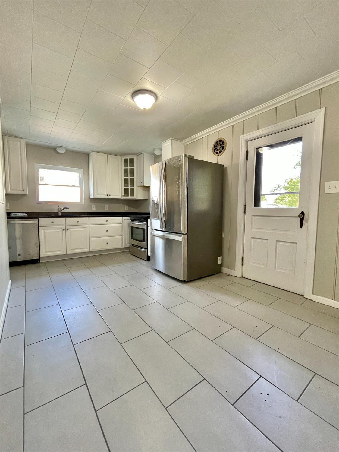 5583 Leumas Road Cincinnati, OH 45239 - Photo 9 of 18 Gallery Image 9