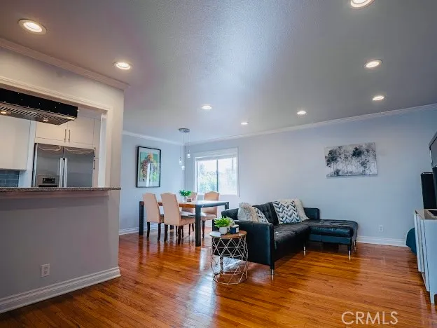 $675,000 | 340 East Washington Boulevard, Unit 1, Pasadena, CA 91104