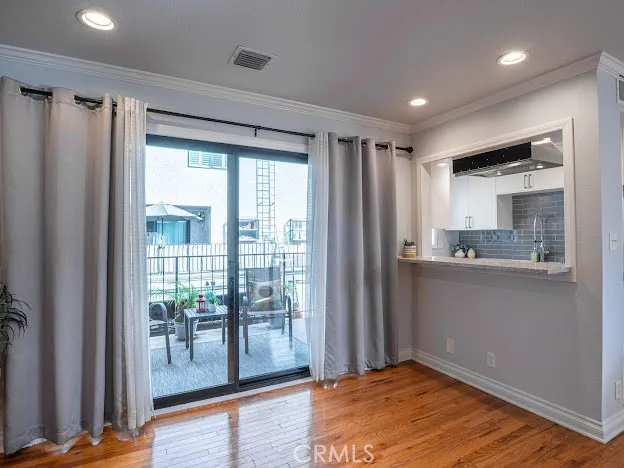 $675,000 | 340 East Washington Boulevard, Unit 1, Pasadena, CA 91104