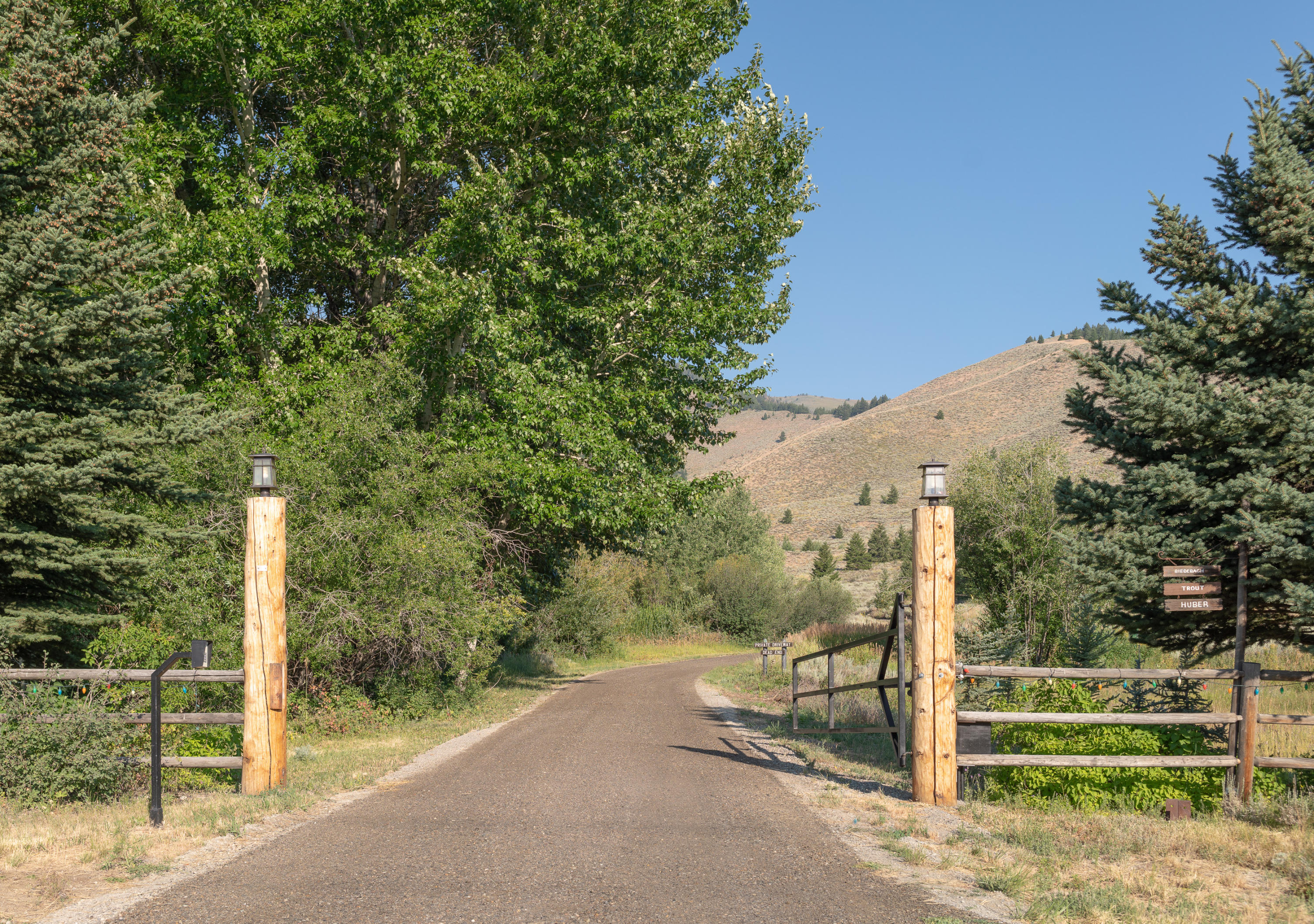 101 Clear Creek Canyon Road Ketchum, ID 83340 - Photo 3 of 37 Private entrance
