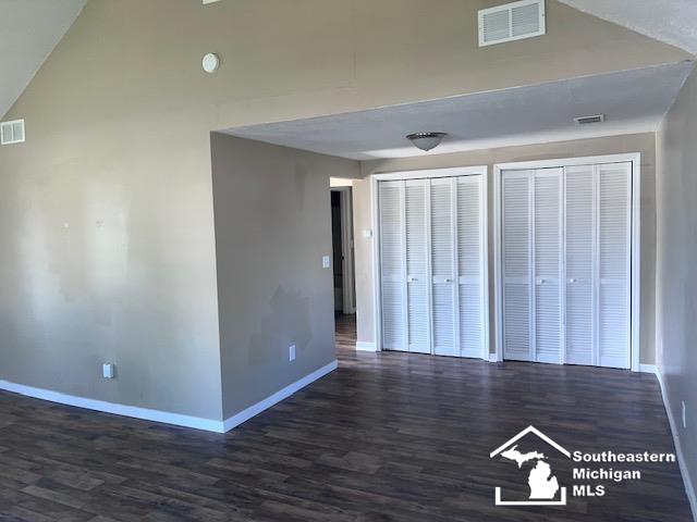 978 Division Street Adrian, MI 49221 - Photo 12 of 25