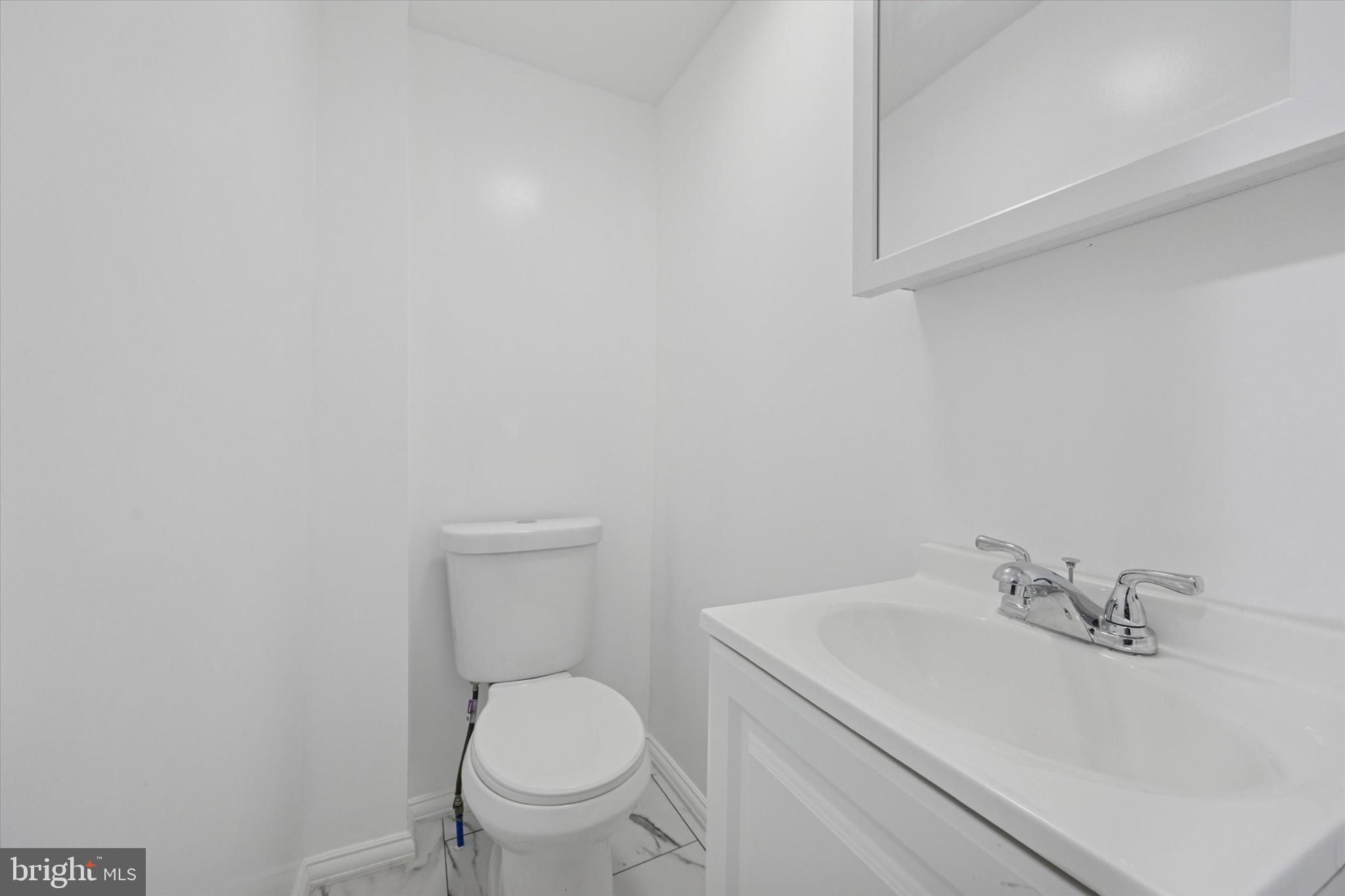 526 Vernon Street Media, PA 19063 - Photo 6 of 27 half bath